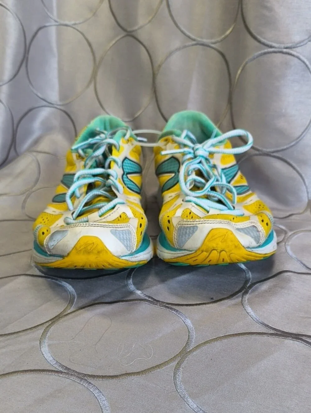 Newton Women’s Yellow and Teal Running Shoes AB Size 7.5